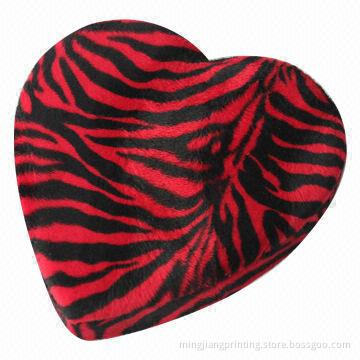 Velvet Box in Heart Shape